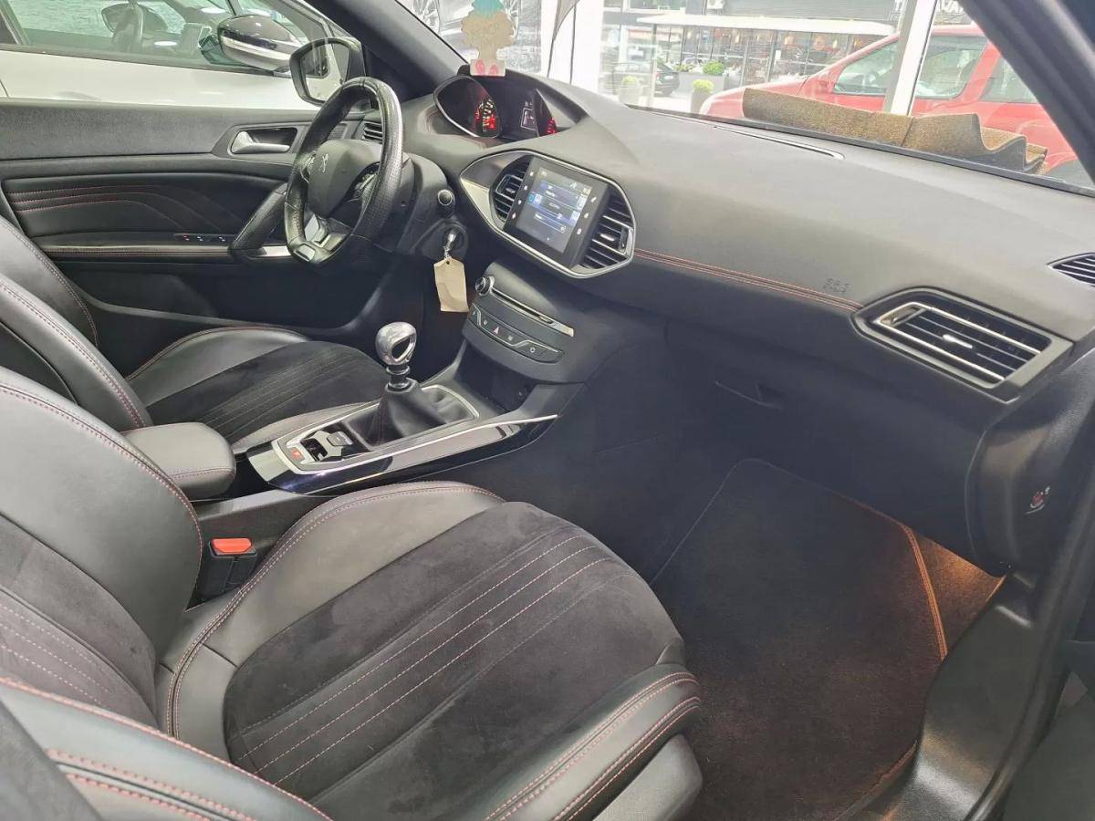 peugeot-308-2015-gasolina-1199cc