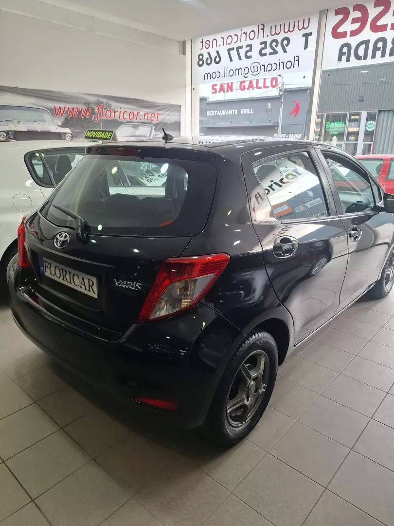 toyota-yaris-2013-gasolina-998cc
