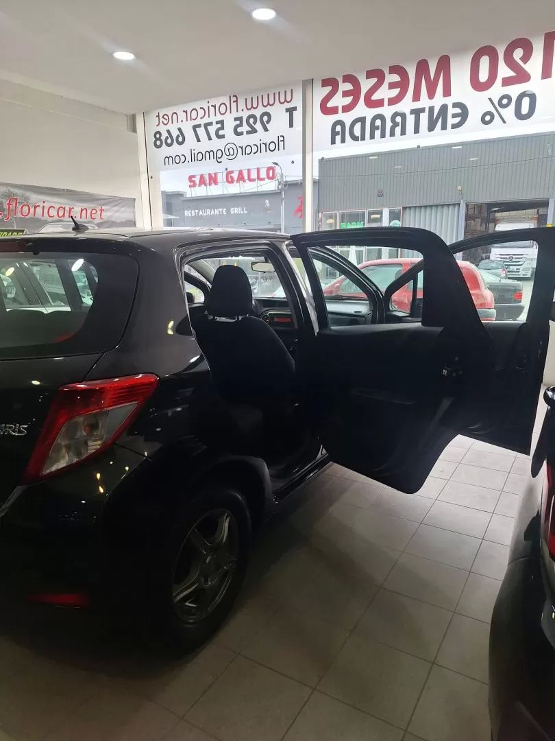 toyota-yaris-2013-gasolina-998cc