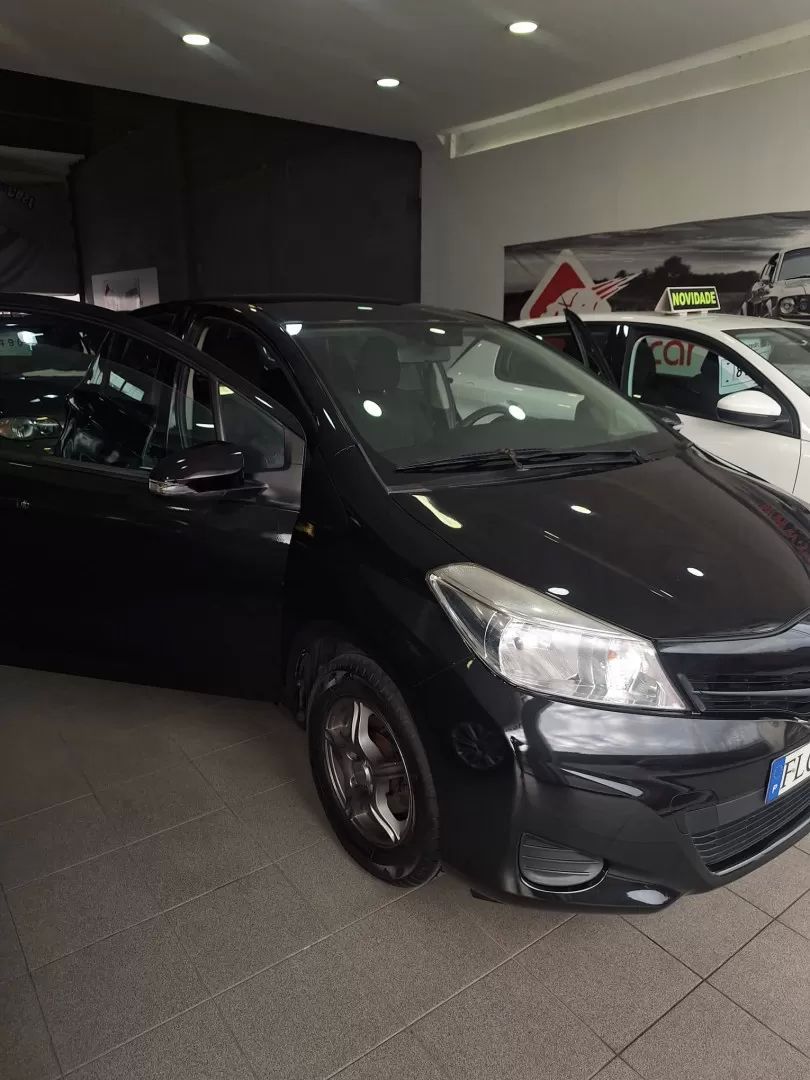 toyota-yaris-2013-gasolina-998cc
