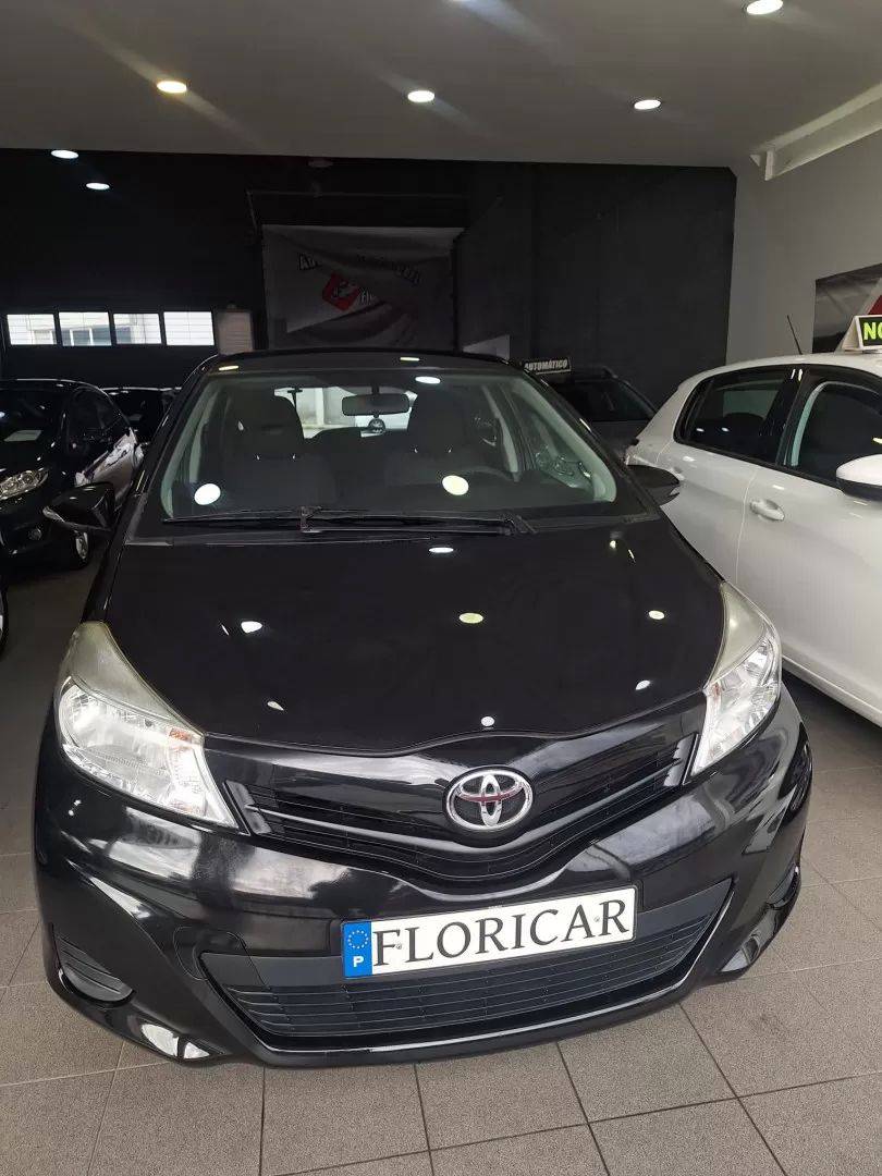 toyota-yaris-2013-gasolina-998cc