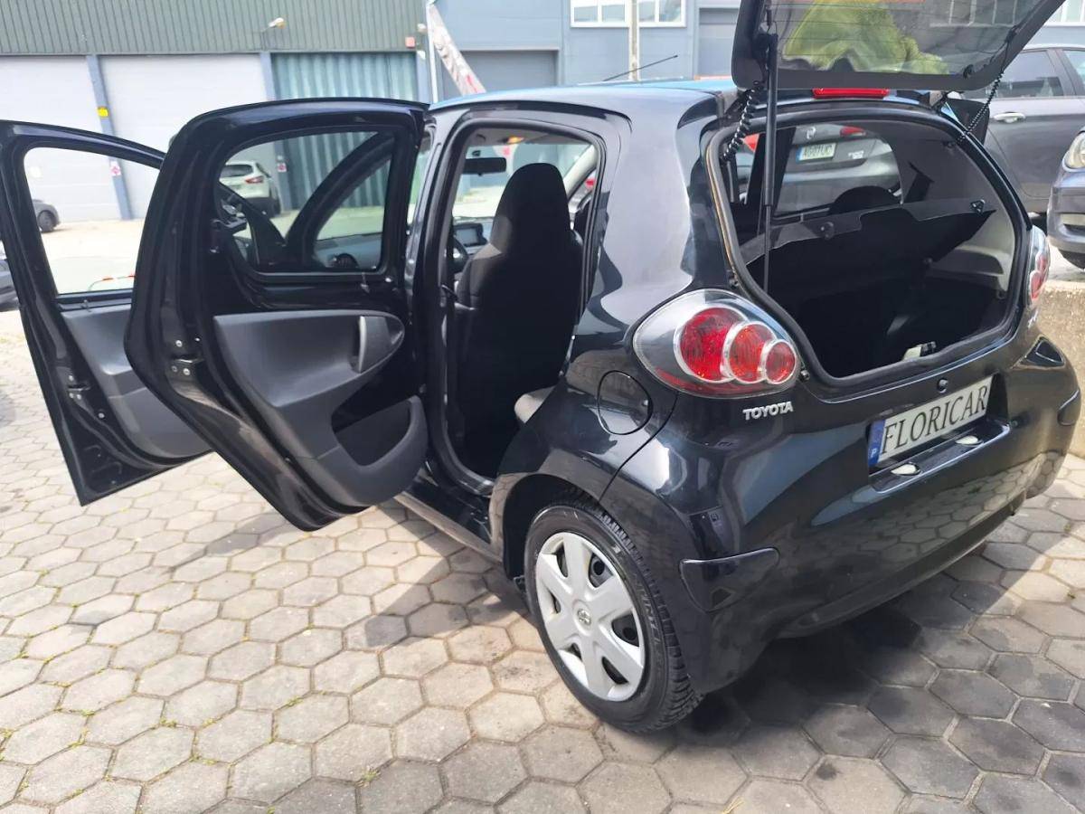 toyota-aygo-2012-gasolina-998cc