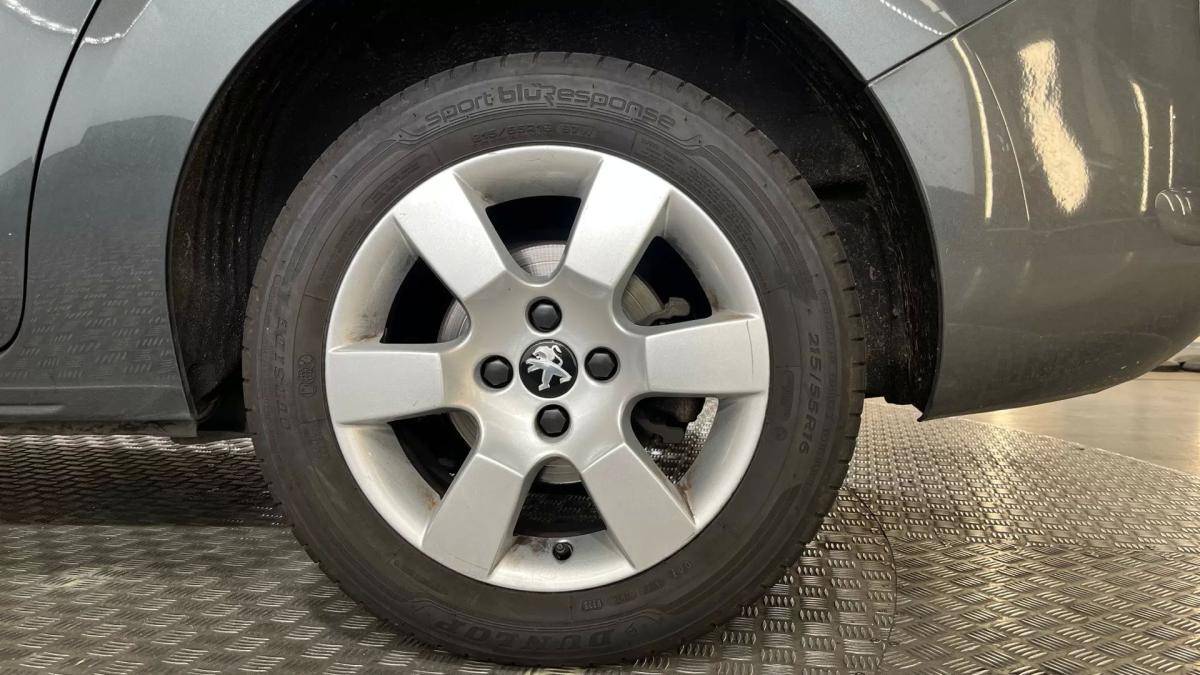 peugeot-5008-2015-diesel-1560cc