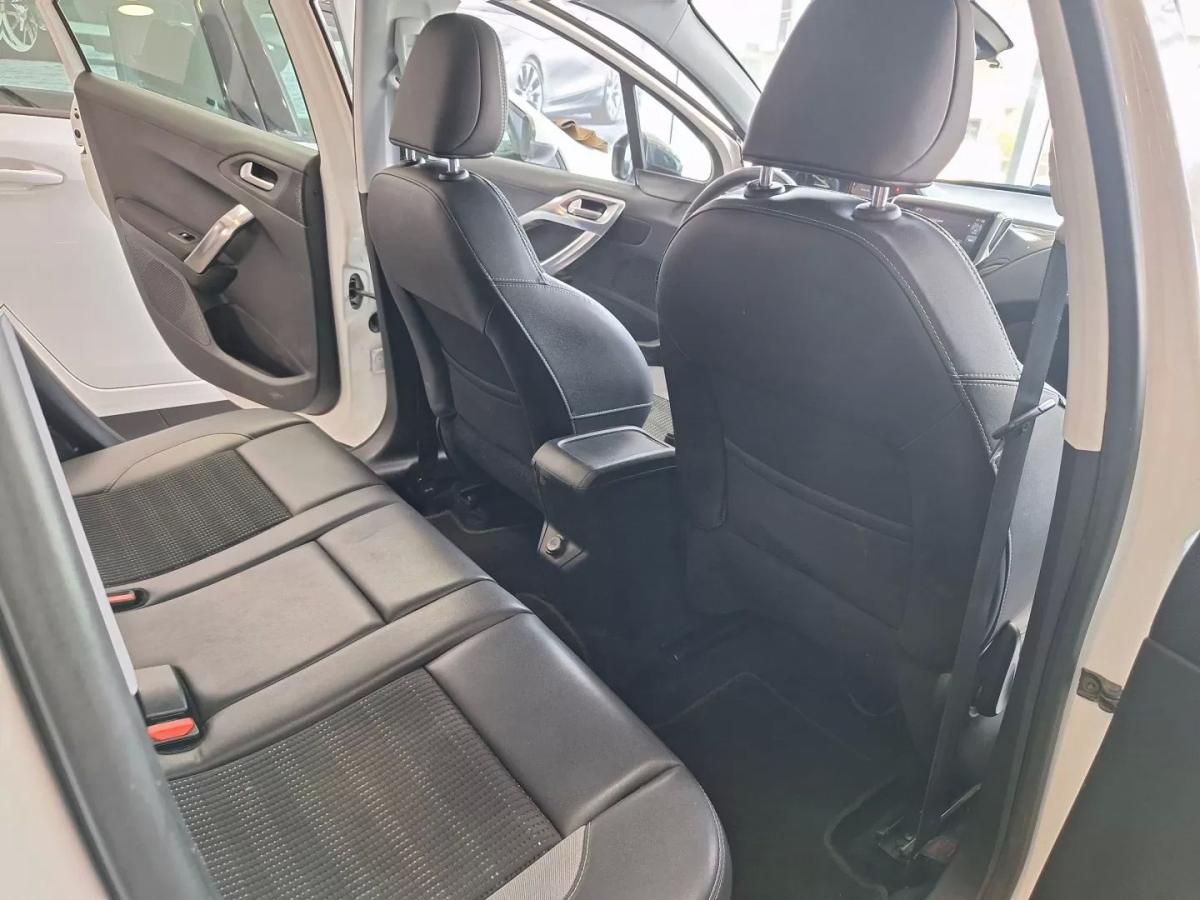 peugeot-2008-2015-gasolina-1199cc