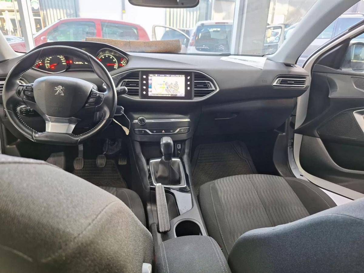 peugeot-308-2016-gasolina-1199cc