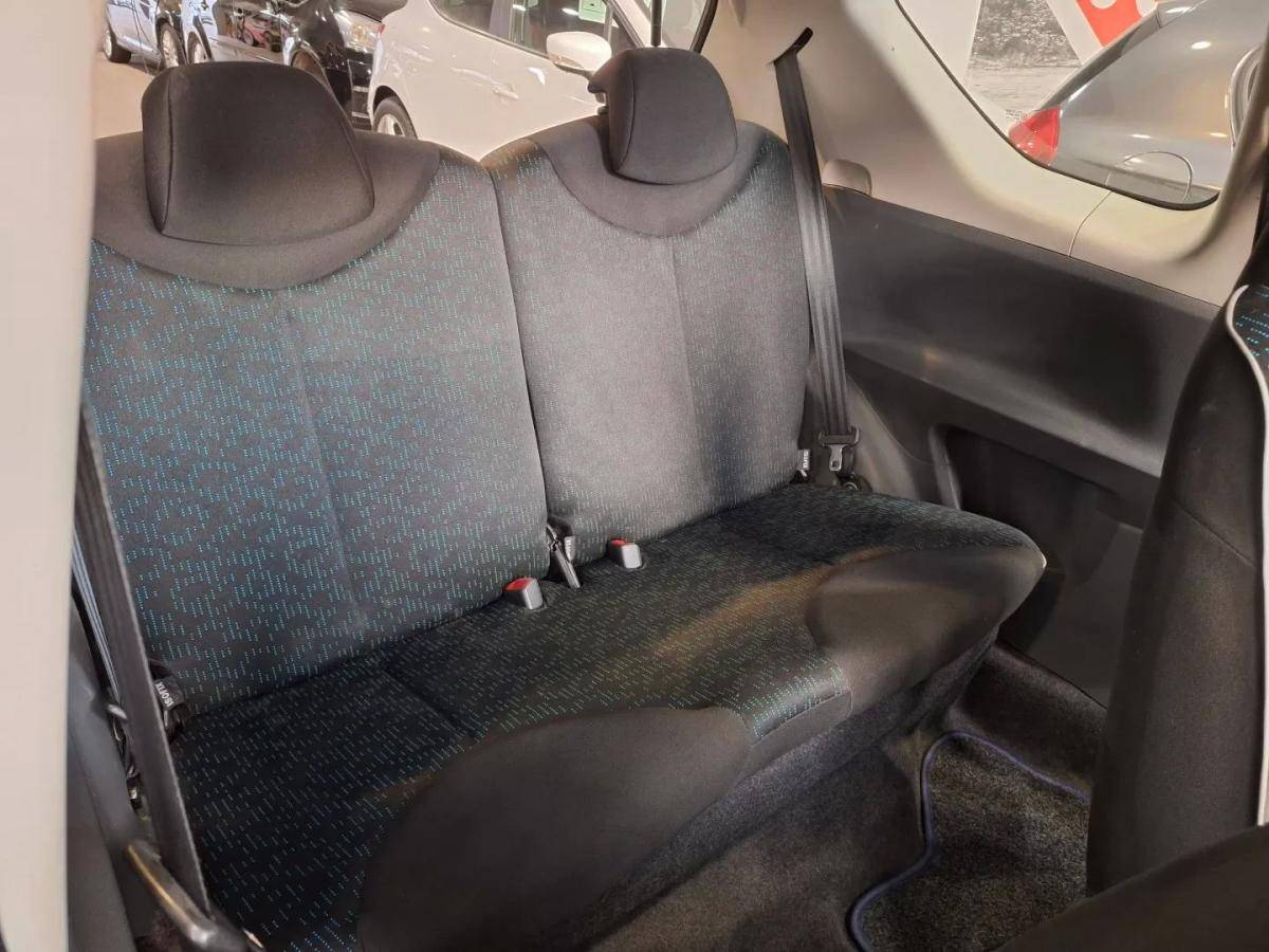 peugeot-107-2010-gasolina-998cc