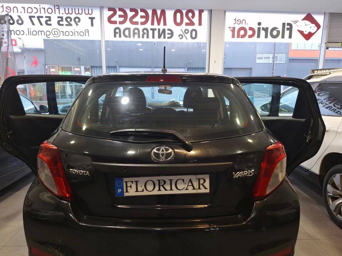 toyota-yaris-2012-gasolina-998cc