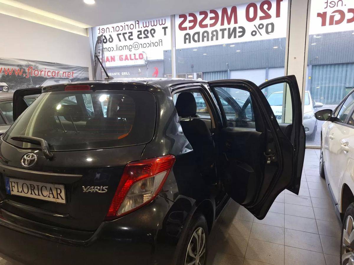 toyota-yaris-2012-gasolina-998cc