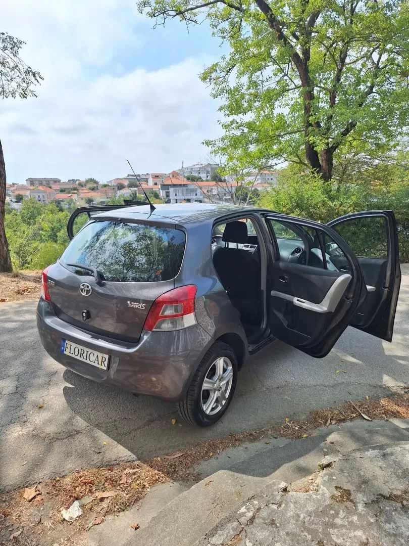 toyota-yaris-2011-gasolina-998cc
