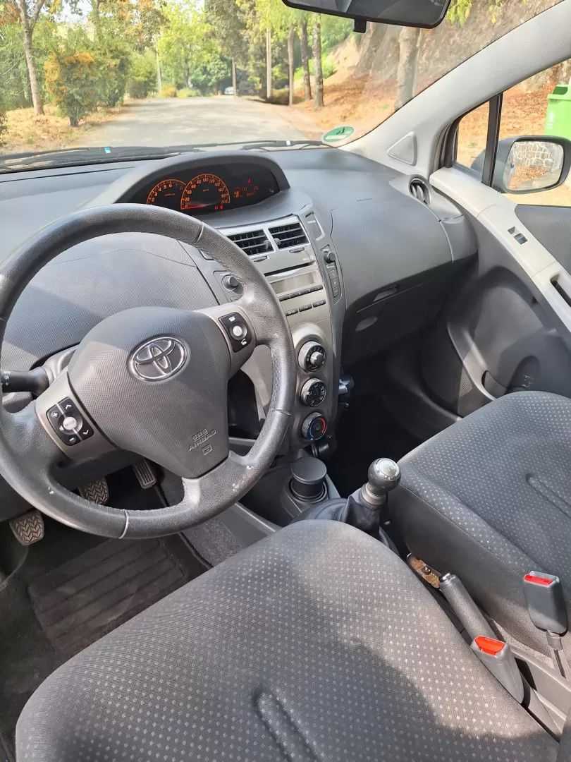 toyota-yaris-2011-gasolina-998cc