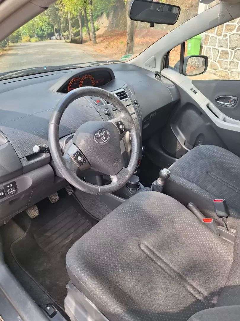 toyota-yaris-2011-gasolina-998cc