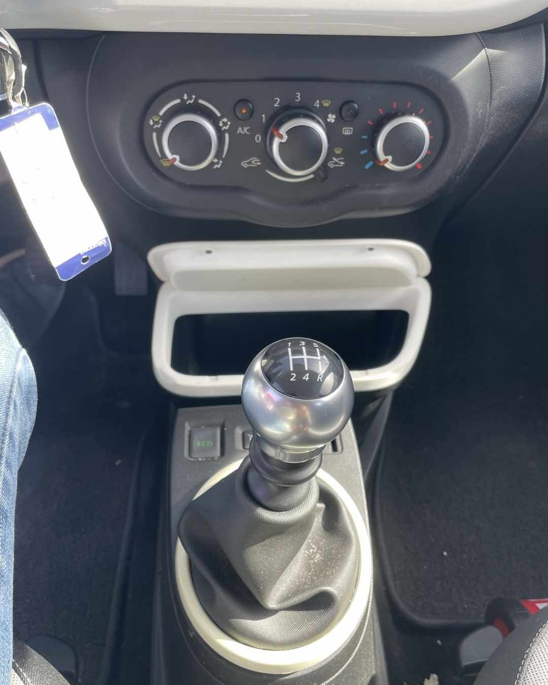 renault-twingo-0-9-tce-2016-gasolina-898cc