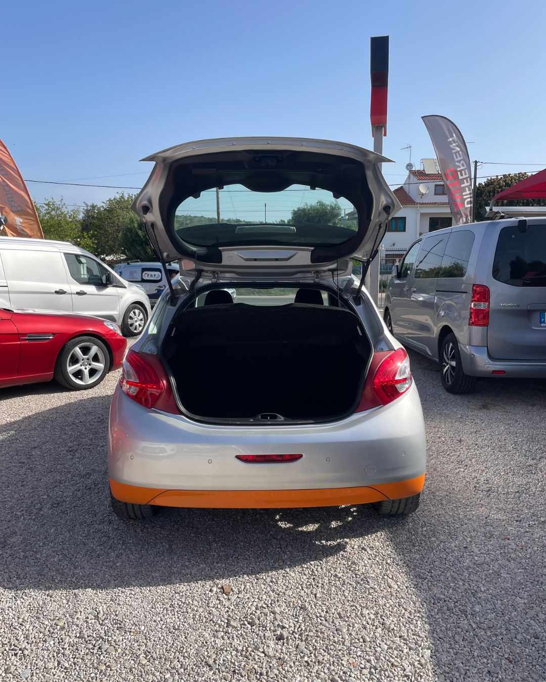 peugeot-208-1-4-e-hdi-2013-diesel-1398cc