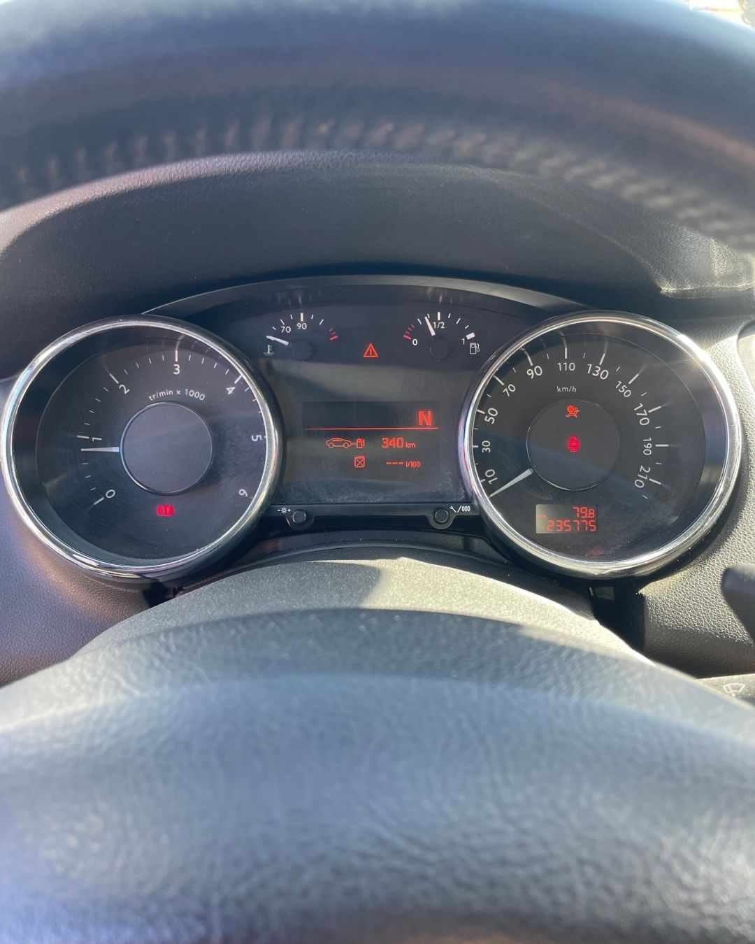 peugeot-5008-1-6-hdi-fap-2012-diesel-1560cc