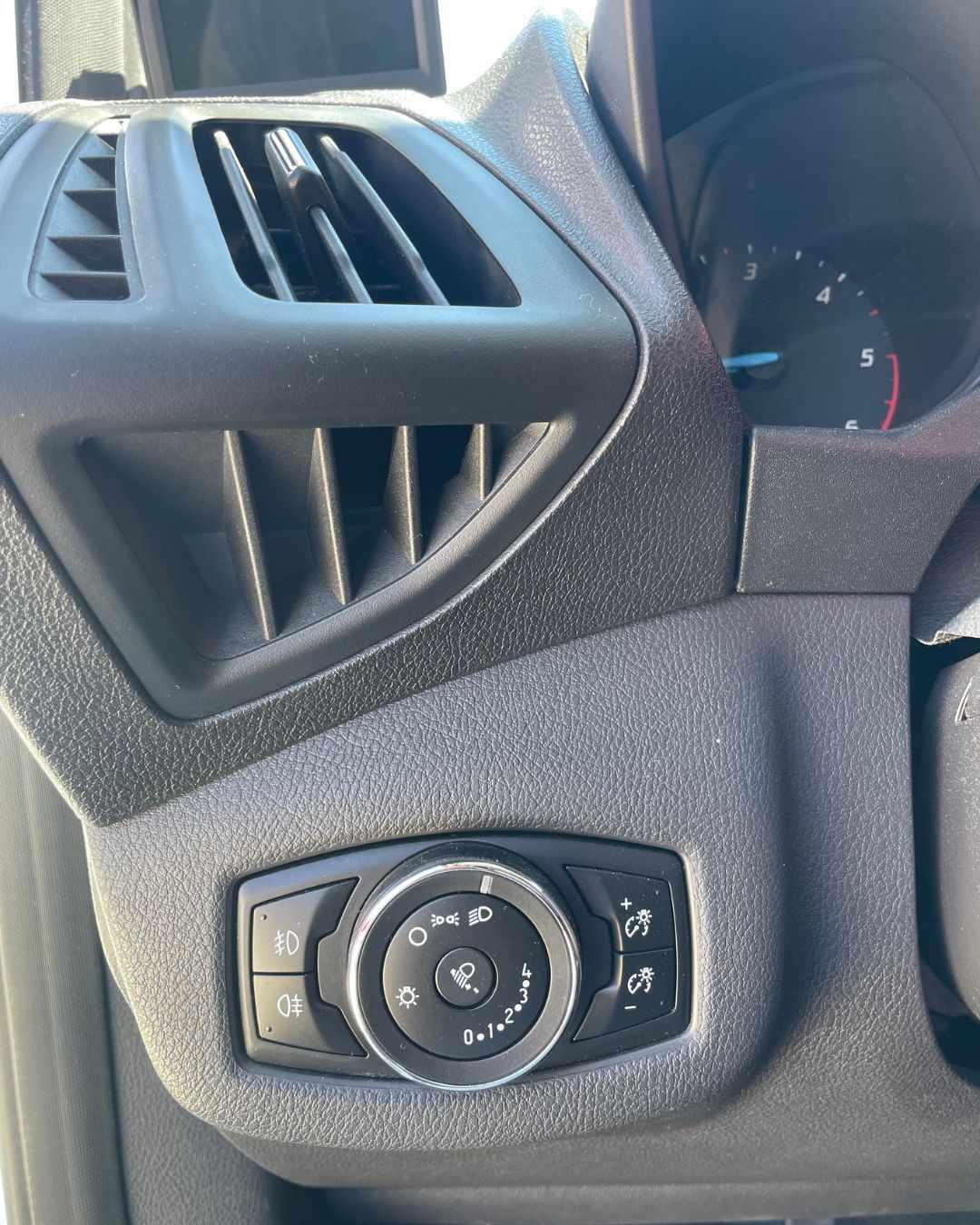ford-transit-connect-1-6-95cv-2014-diesel-1560cc