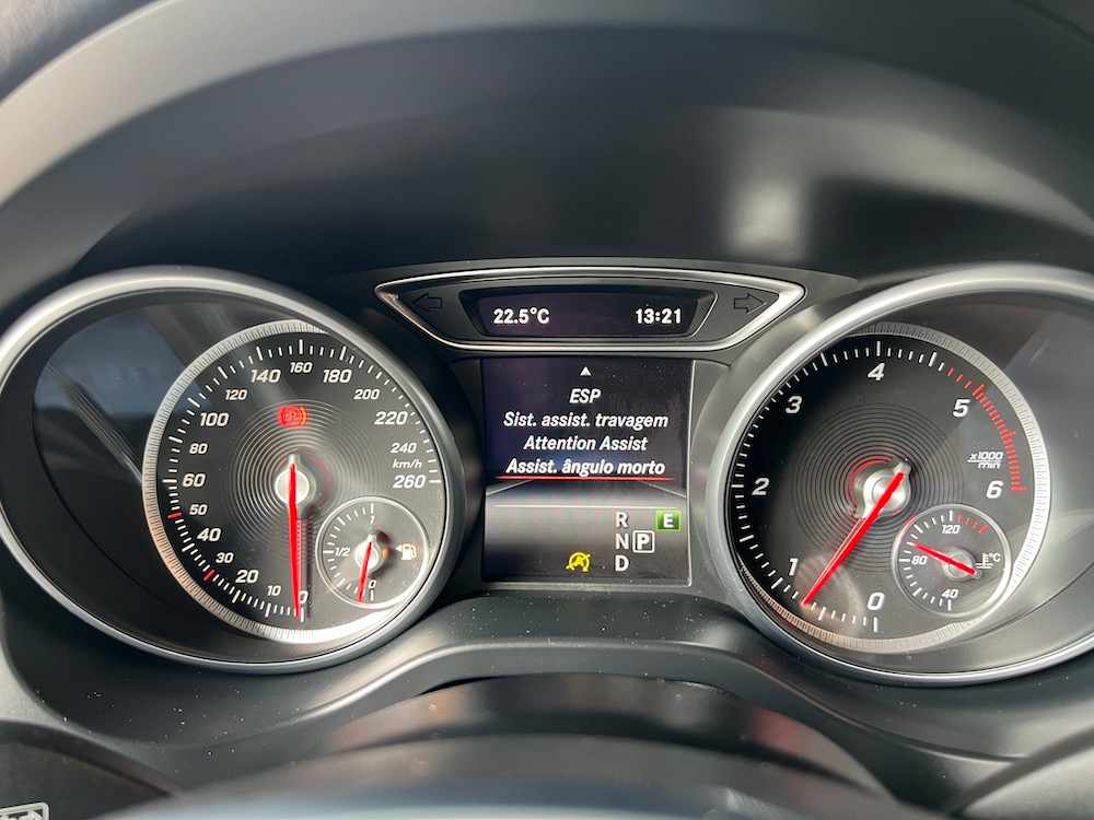 mercedes-benz-cla-220-cdi-shooting-brake-2016-diesel-2143cc