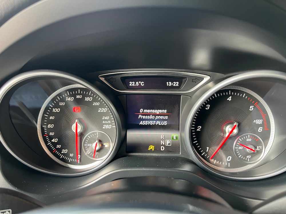 mercedes-benz-cla-220-cdi-shooting-brake-2016-diesel-2143cc