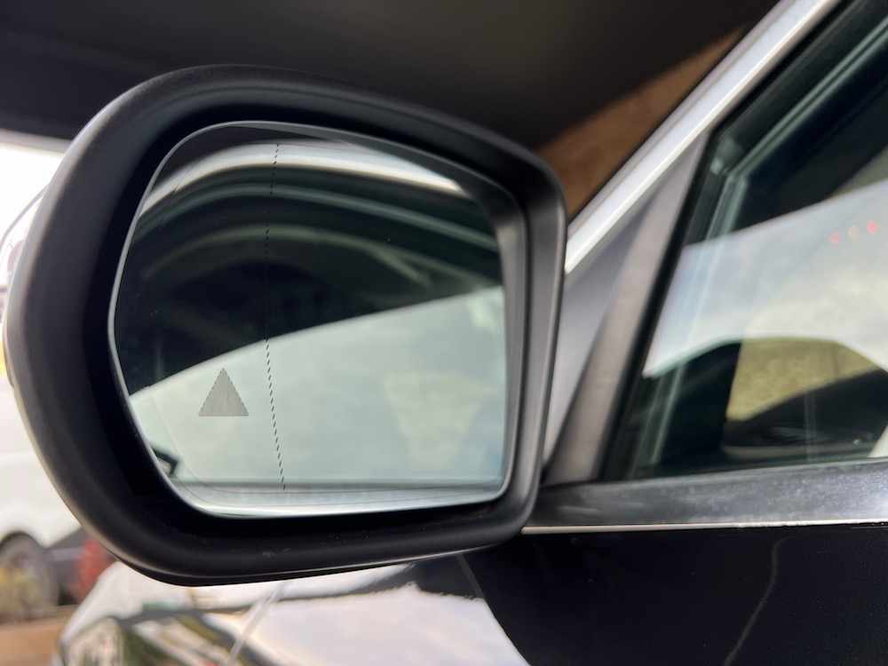 mercedes-benz-glc-220-d-2-1-4matic-2018-diesel-2143cc