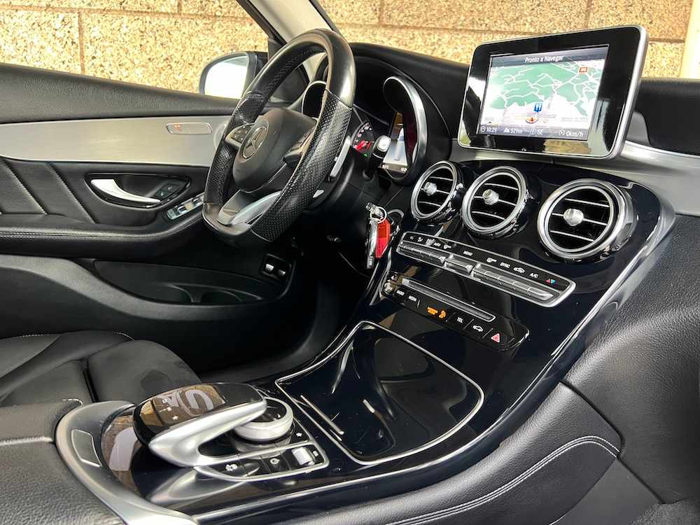 mercedes-benz-glc-220-d-2-1-4matic-2018-diesel-2143cc