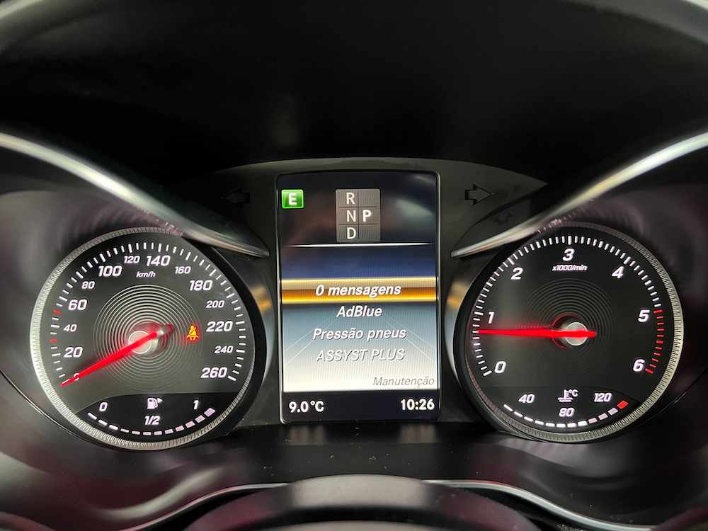 mercedes-benz-glc-220-d-2-1-4matic-2018-diesel-2143cc