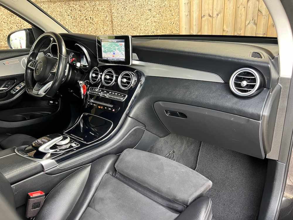 mercedes-benz-glc-220-d-2-1-4matic-2018-diesel-2143cc