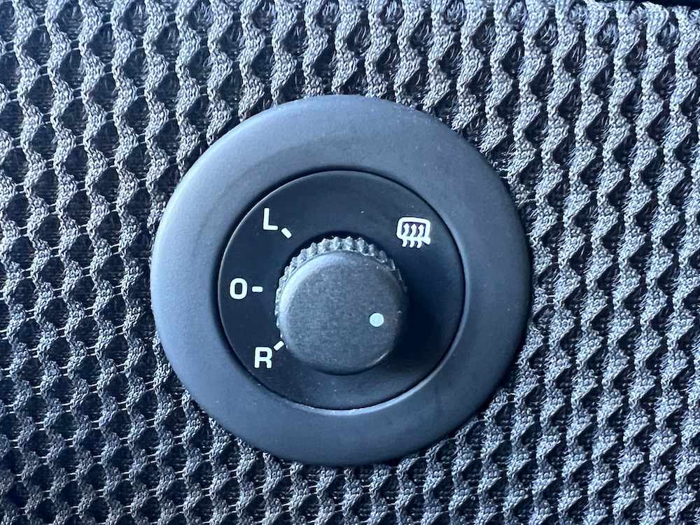 volkswagen-scirocco-2-0-tdi-2012-diesel-1968cc