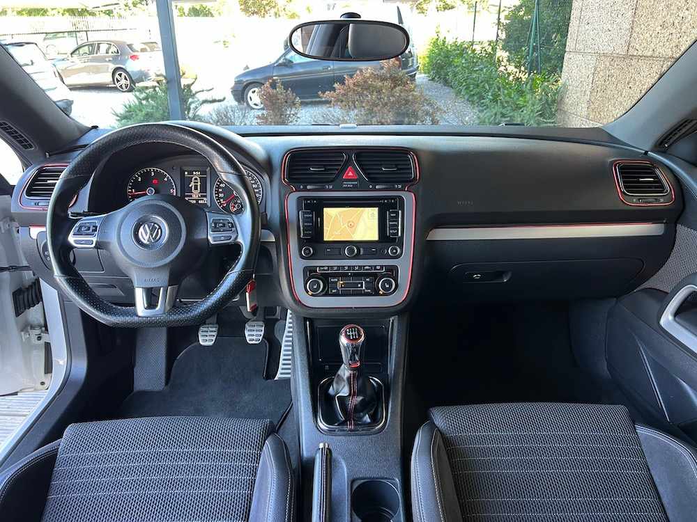 volkswagen-scirocco-2-0-tdi-2012-diesel-1968cc