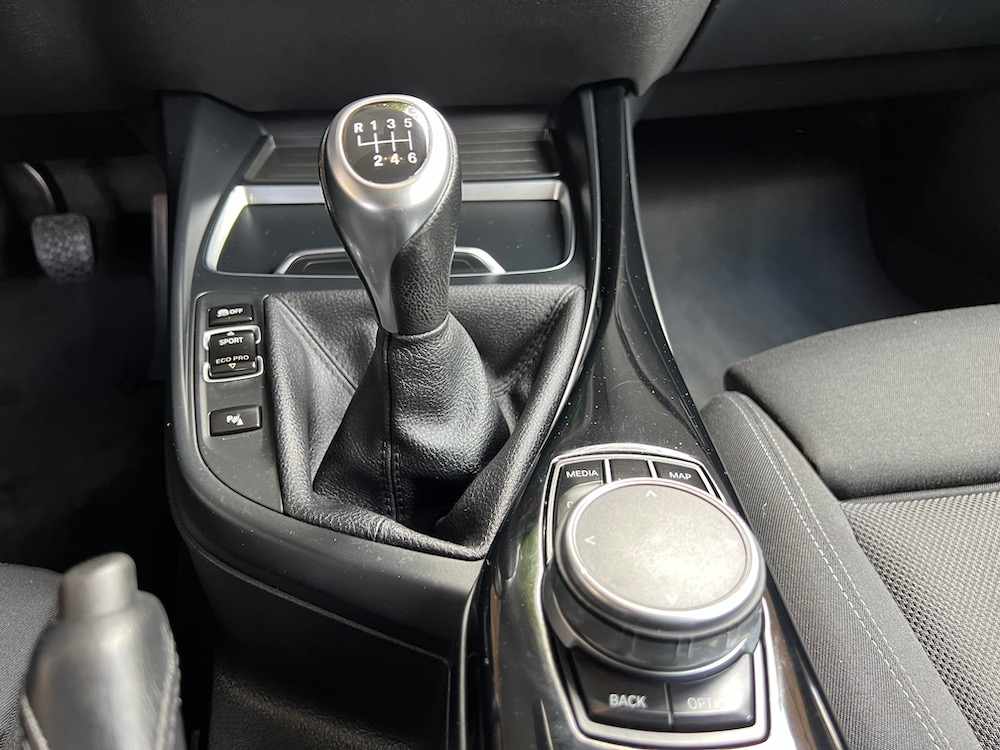 bmw-serie-1-118i-2018-gasolina-1499cc