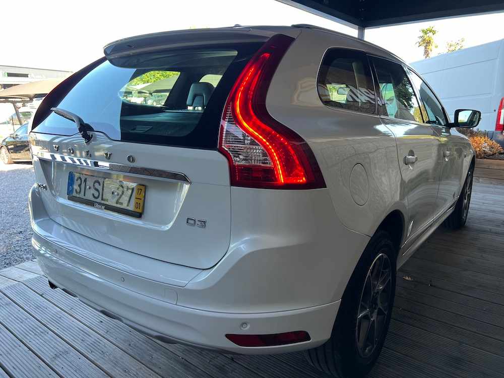 volvo-xc60-2-0-d3-2017-diesel-1969cc