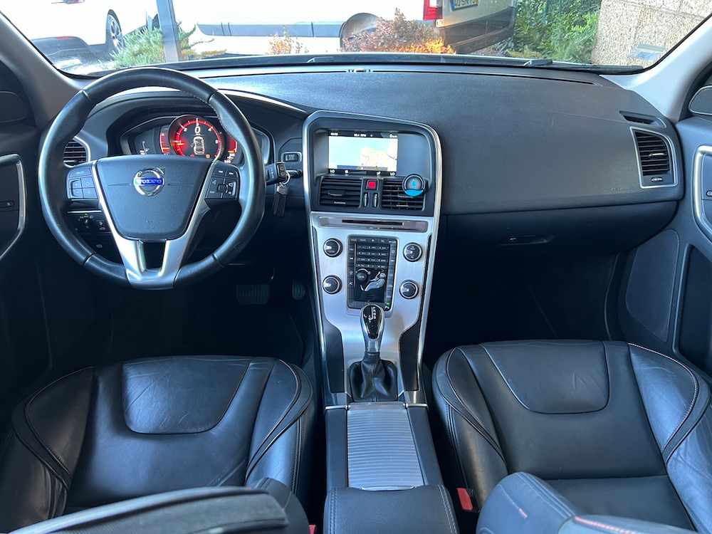 volvo-xc60-2-0-d3-2017-diesel-1969cc