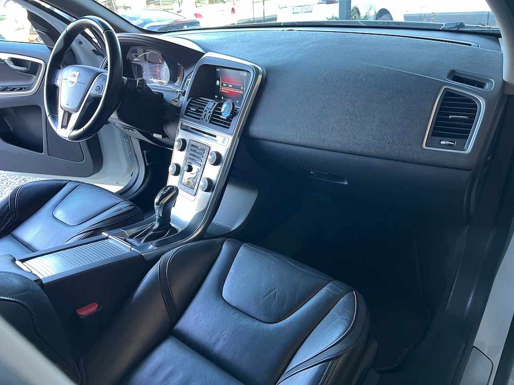 volvo-xc60-2-0-d3-2017-diesel-1969cc