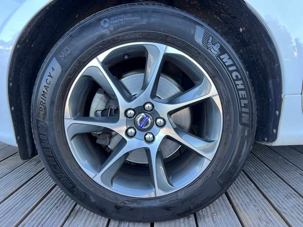 volvo-xc60-2-0-d3-2017-diesel-1969cc