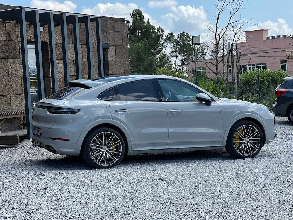 porsche-cayenne-e-hybrid-2022-gasolina-2995cc