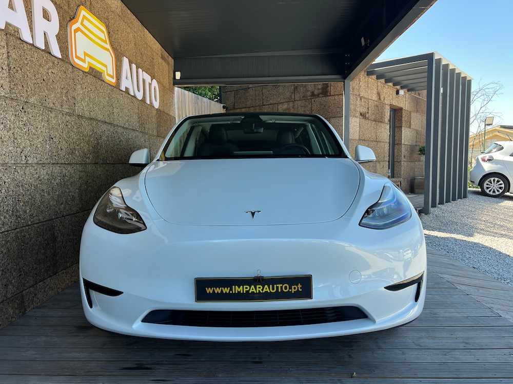 tesla-model-y-standard-range-rwd-2023-eletrico