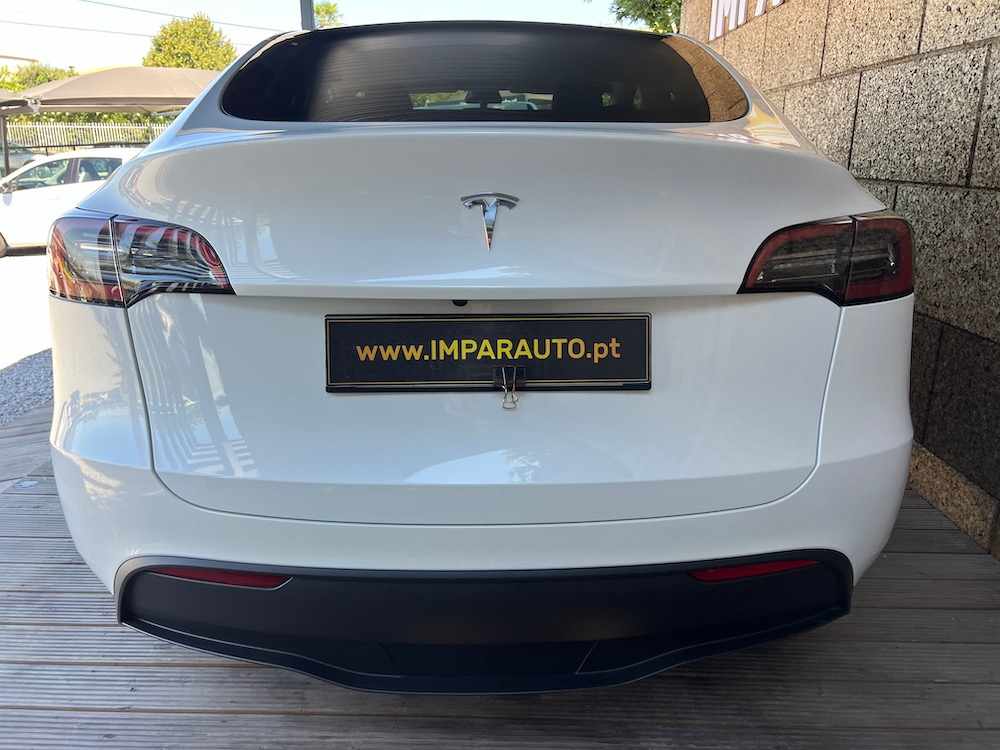 tesla-model-y-standard-range-rwd-2023-eletrico