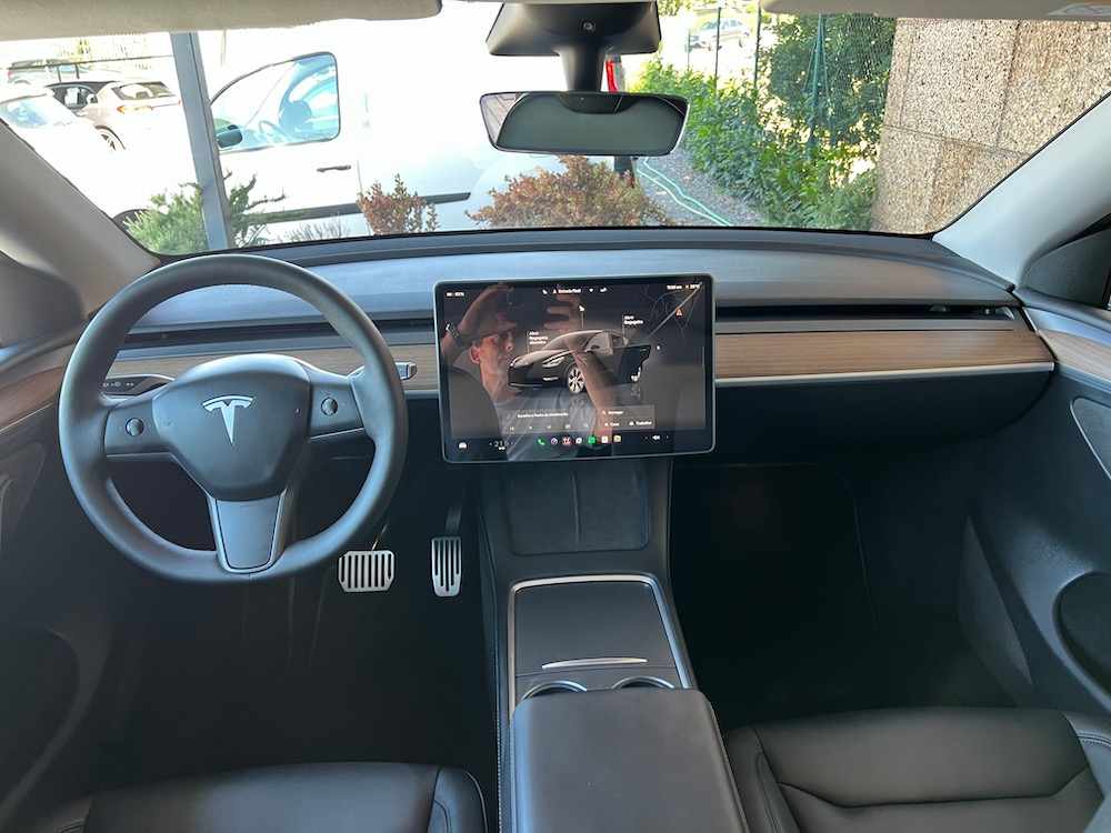 tesla-model-y-standard-range-rwd-2023-eletrico