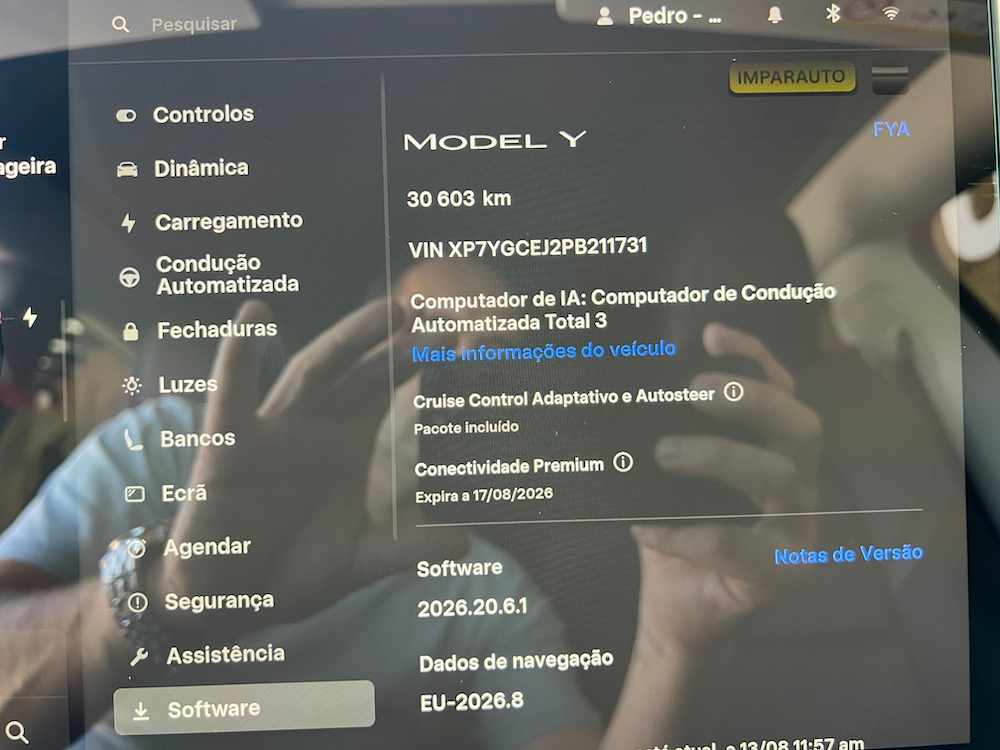 tesla-model-y-standard-range-rwd-2023-eletrico