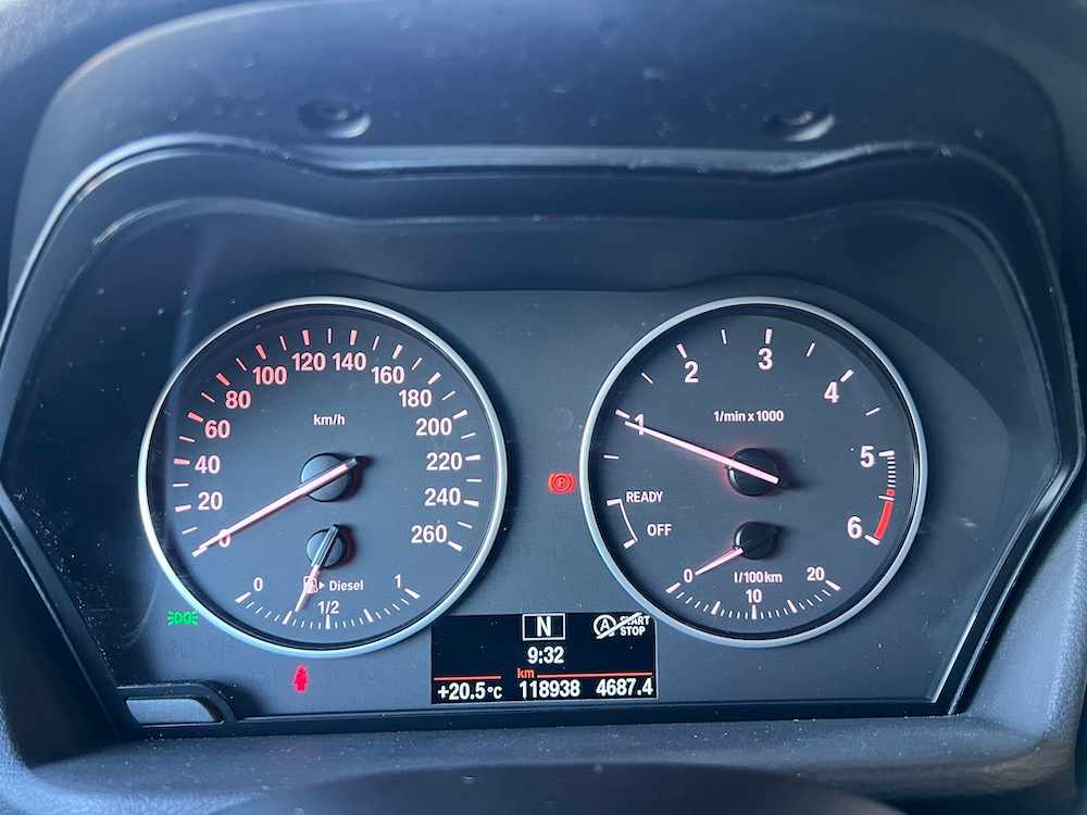 bmw-x1-sdrive16d-2015-diesel-1496cc