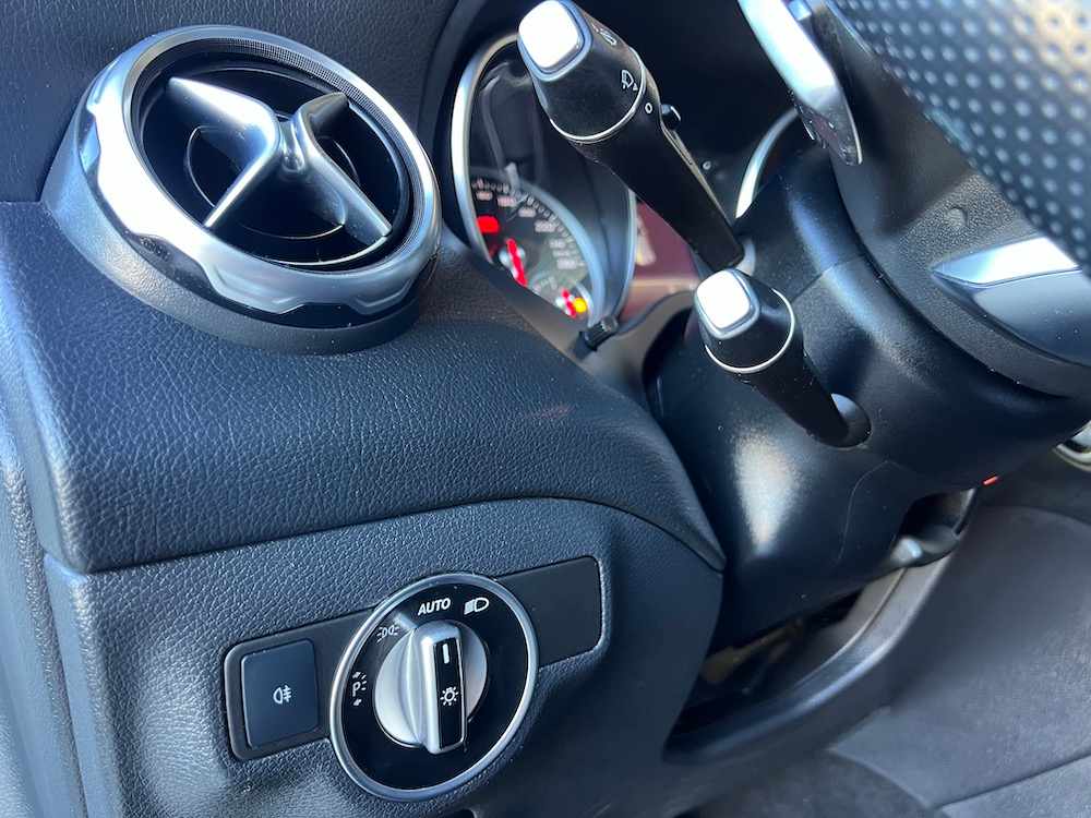 mercedes-benz-gla-220-d-4matic-2017-diesel-2143cc