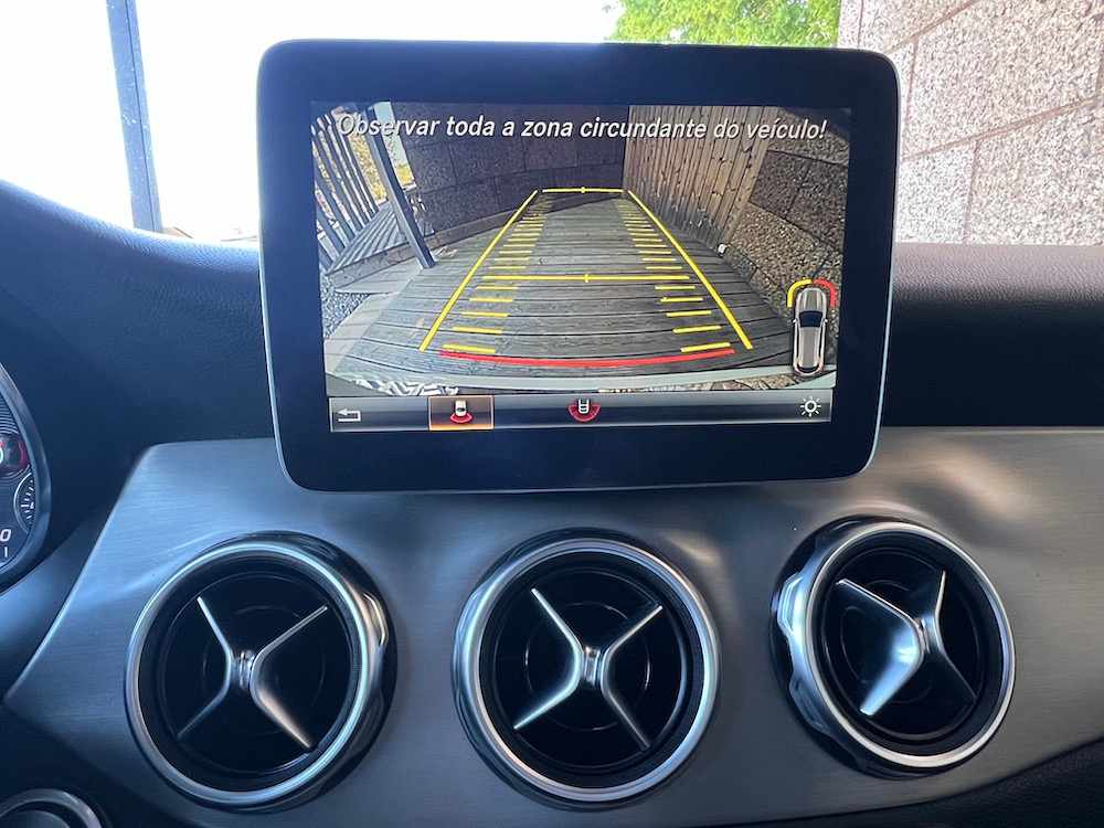 mercedes-benz-gla-220-d-4matic-2017-diesel-2143cc