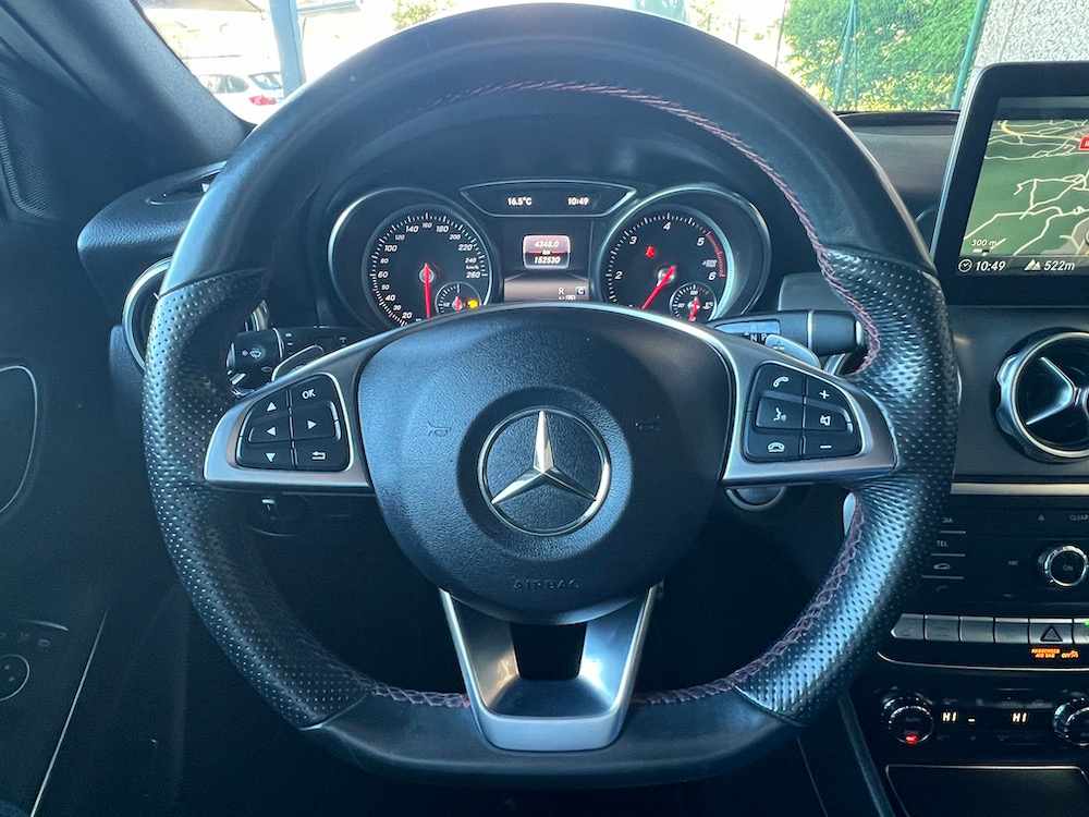 mercedes-benz-gla-220-d-4matic-2017-diesel-2143cc