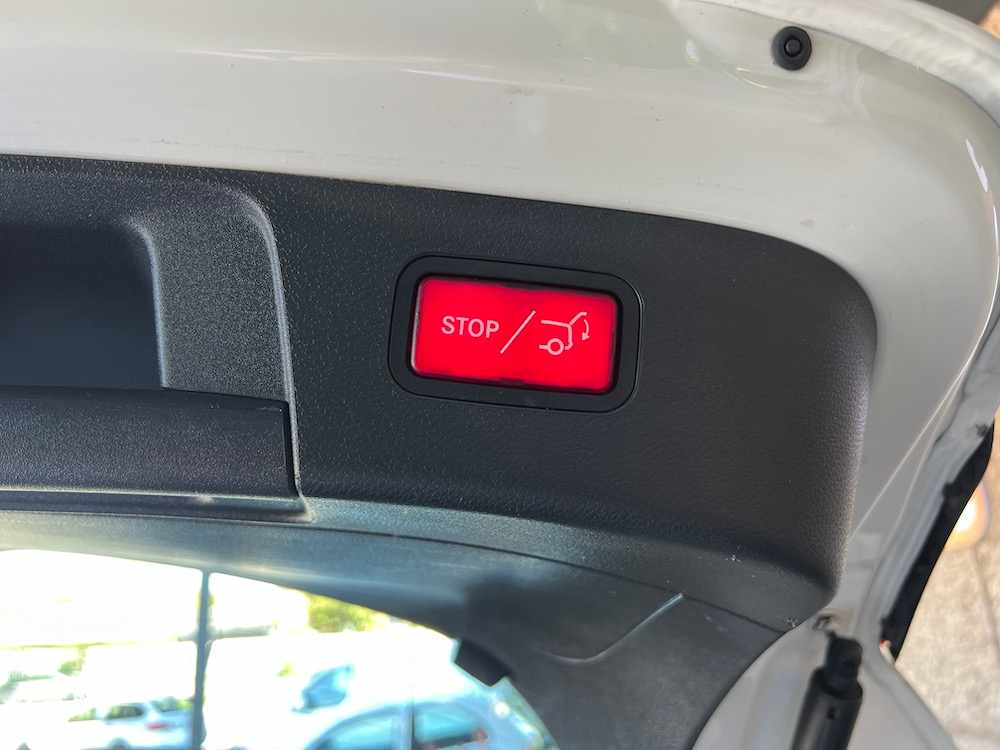 mercedes-benz-gla-220-d-4matic-2017-diesel-2143cc