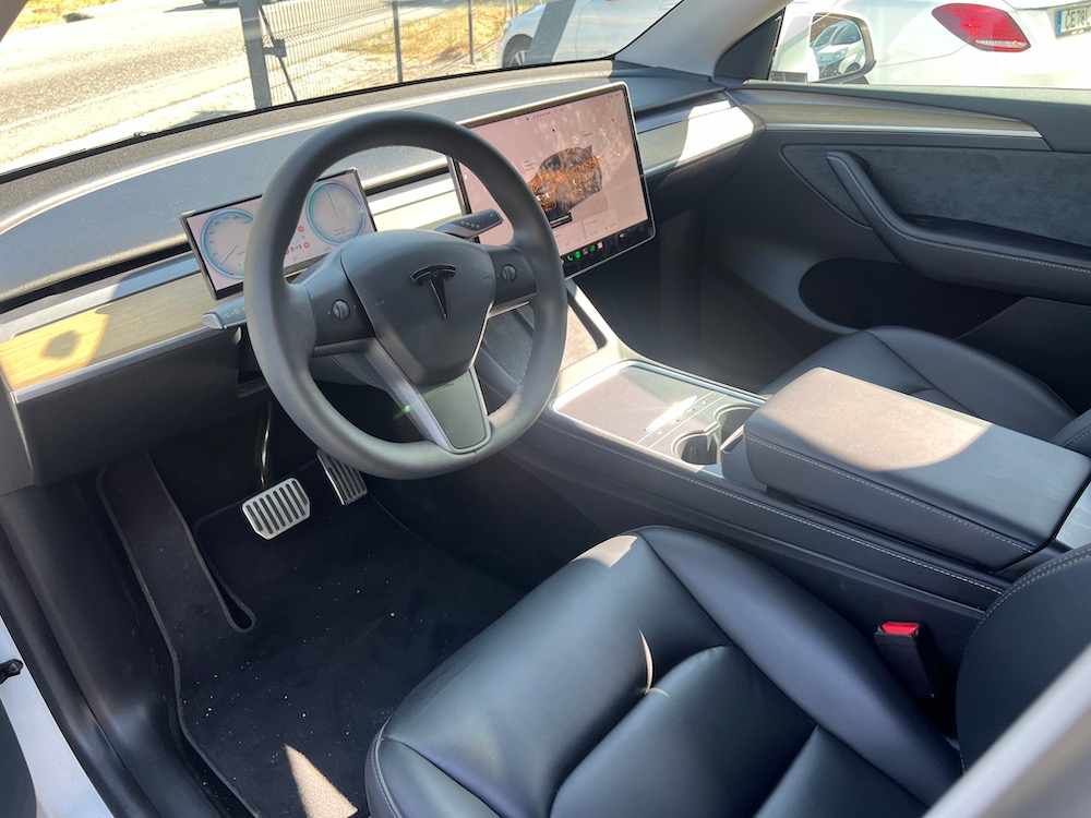 tesla-model-y-standard-range-rwd-2023-eletrico