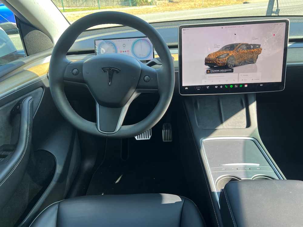 tesla-model-y-standard-range-rwd-2023-eletrico
