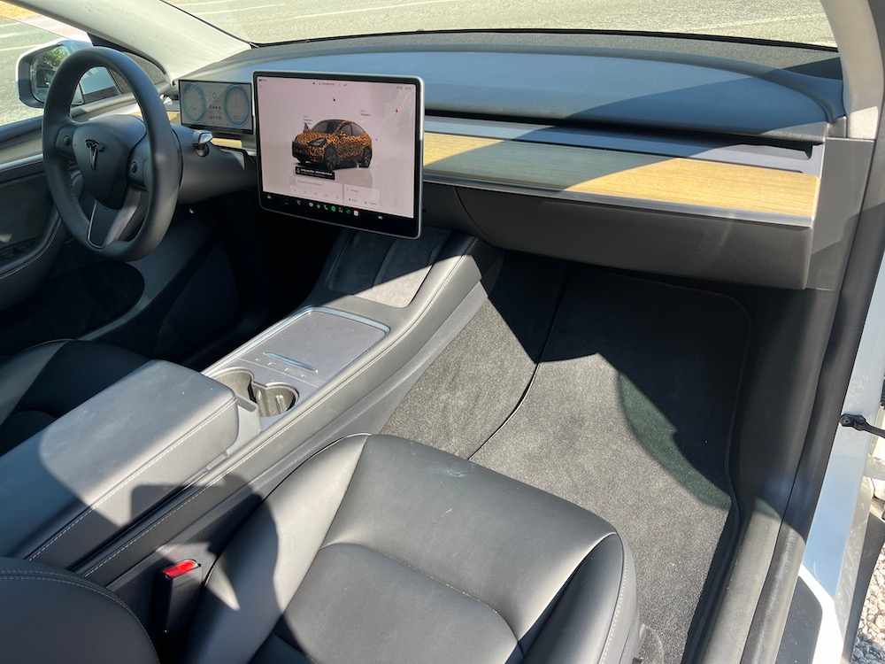 tesla-model-y-standard-range-rwd-2023-eletrico