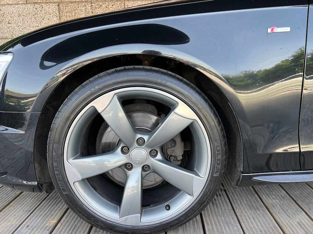 audi-a4-avant-2-0-tdi-190-2016-diesel-2000cc