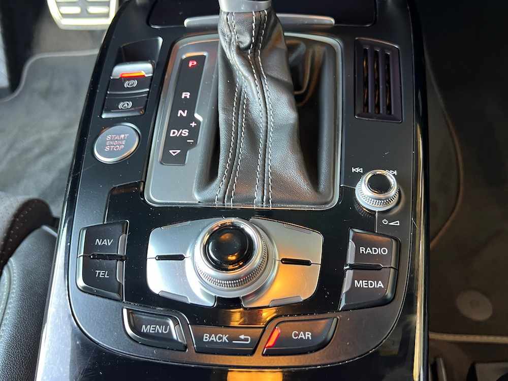 audi-a4-avant-2-0-tdi-190-2016-diesel-2000cc