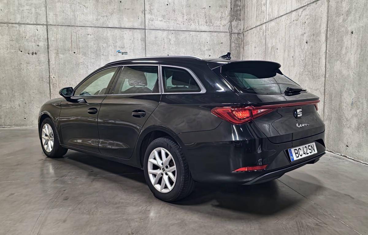 seat-leon-st-2023-gasolina-999cc