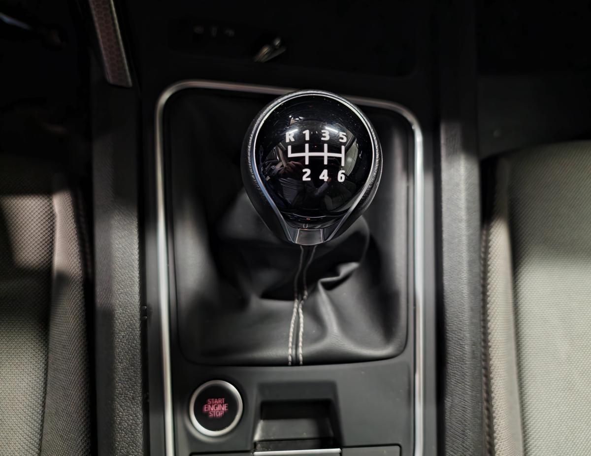 seat-leon-st-2023-gasolina-999cc