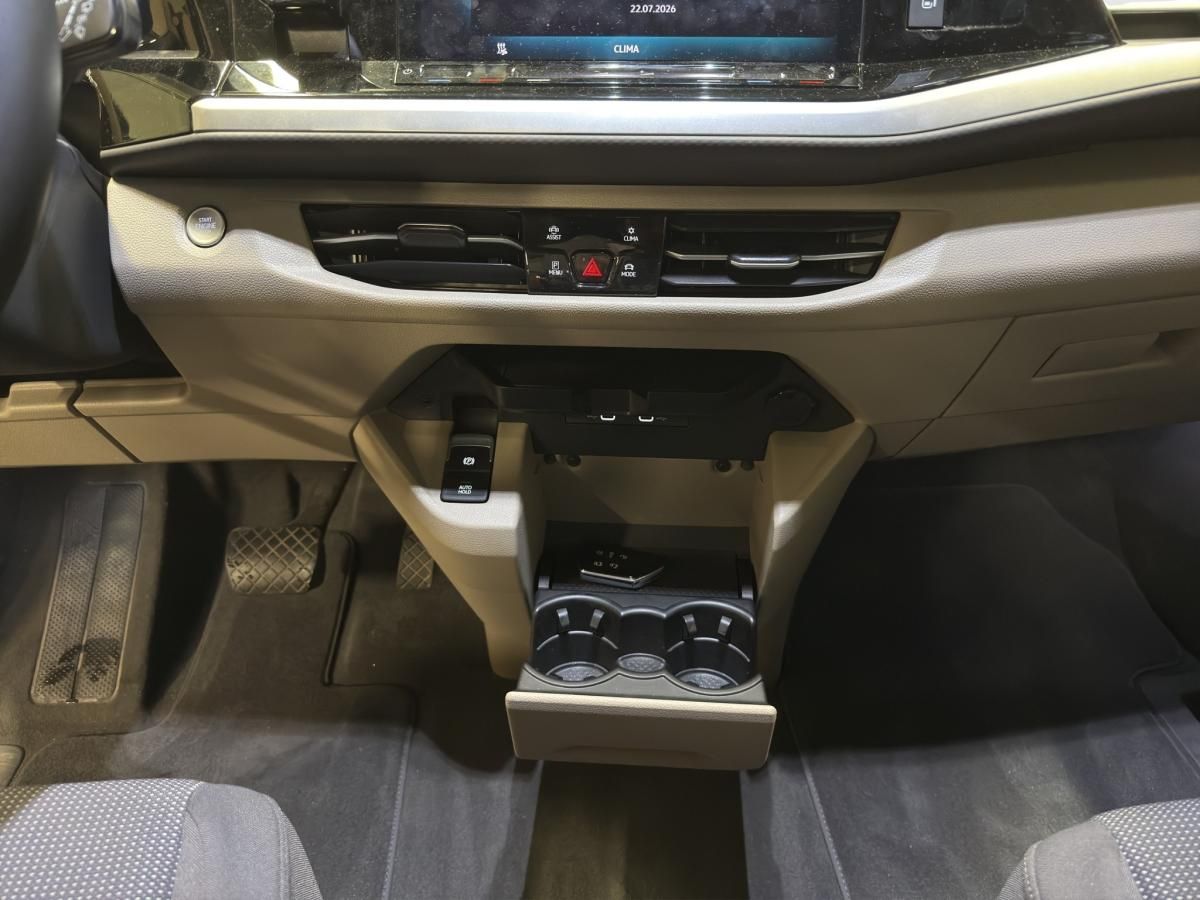 volkswagen-multivan-2025-hibrido-a-gasolina-1498cc